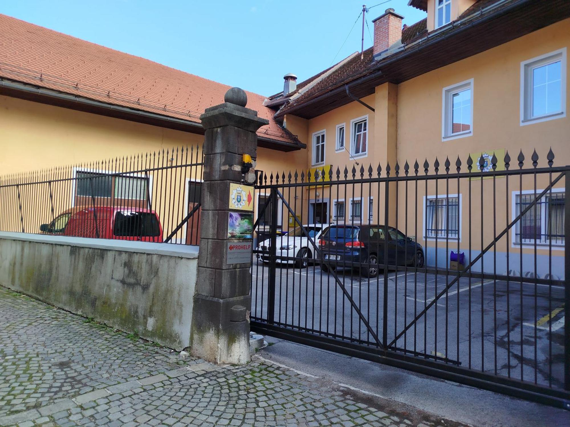 Apartma Mamut 1850 Kamnik Bagian luar foto